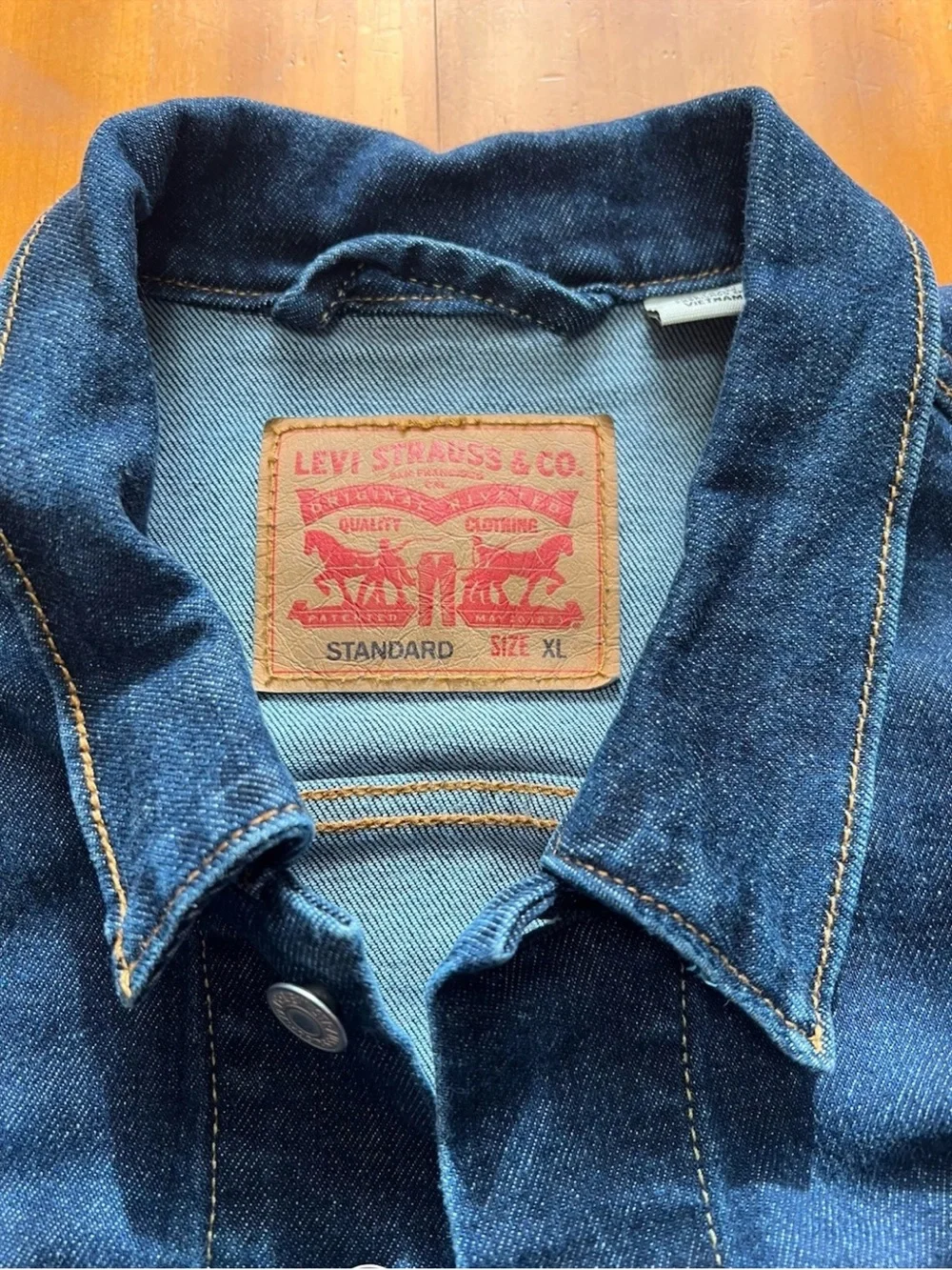 Levi’s 72334-2762 Jacket XL Dark Blue • Excellent Condition • P2P 25 • Length 26